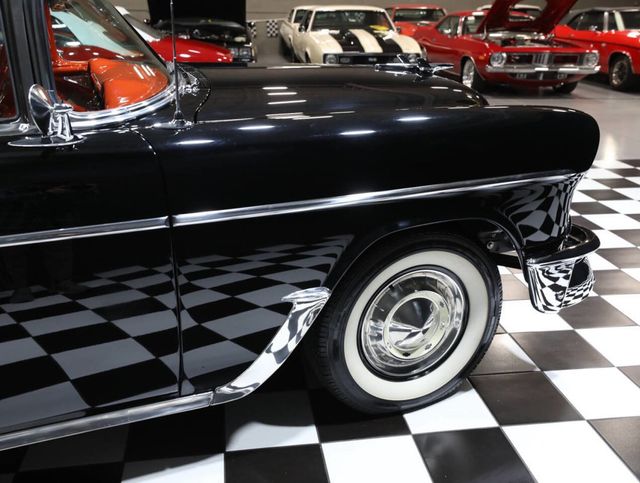 1955 Chevrolet Bel Air SHOW STOPPER - 22995698 - 16