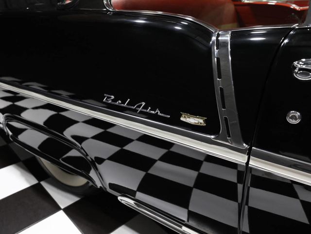 1955 Chevrolet Bel Air SHOW STOPPER - 22995698 - 19