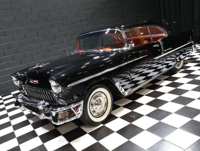 1955 Chevrolet Bel Air SHOW STOPPER - 22995698 - 7