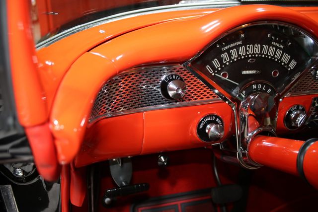 1955 Chevrolet Bel Air SHOW STOPPER - 23056683 - 65