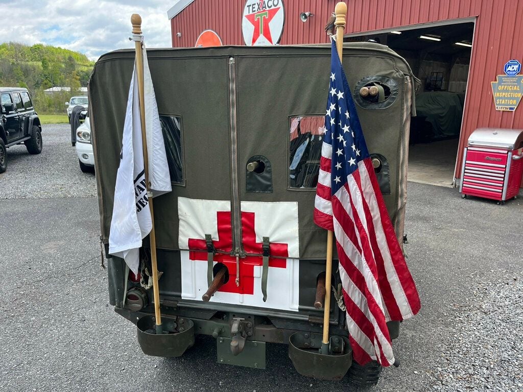 1955 Jeep M170 Frontline Ambulance MASH US Army Jeep - 23019541 - 45