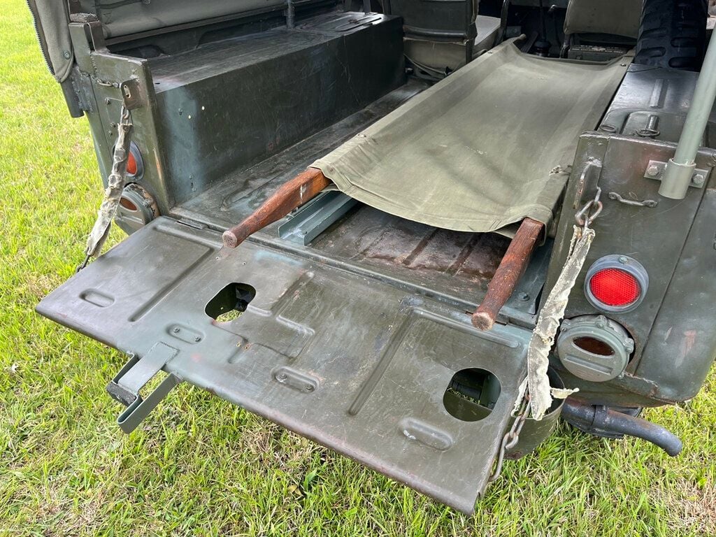 1955 Jeep M170 Frontline Ambulance MASH US Army Jeep - 23019541 - 54