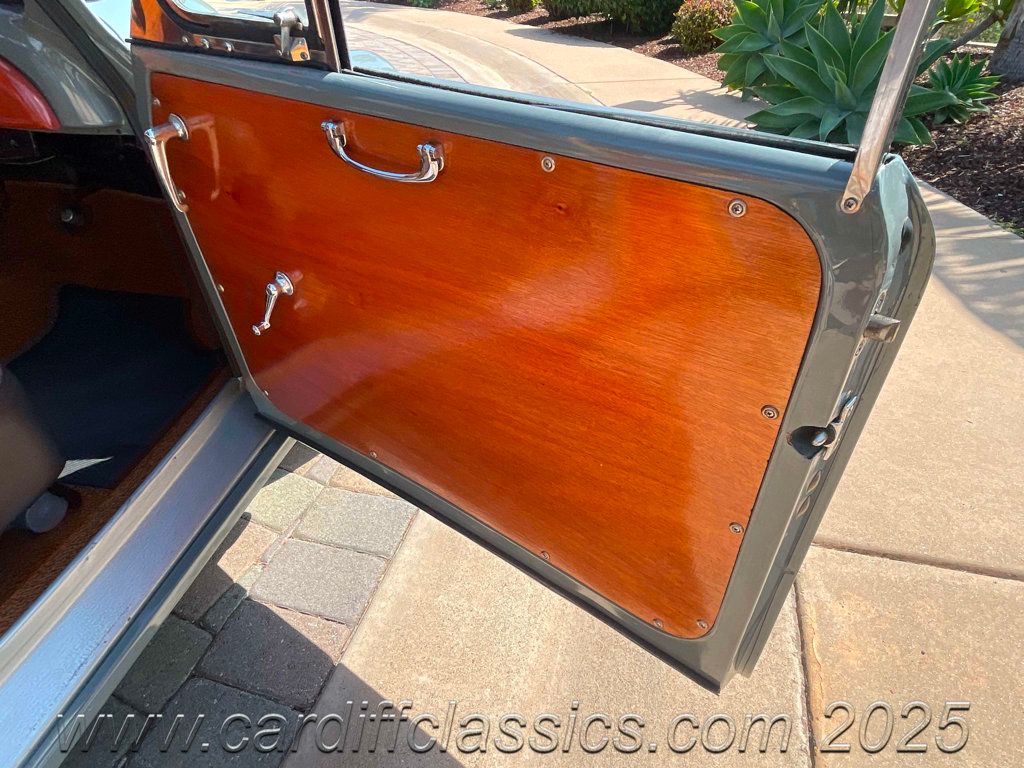 1955 MORRIS-MINOR WOODY TRAVELLER WAGON  - 22912783 - 38