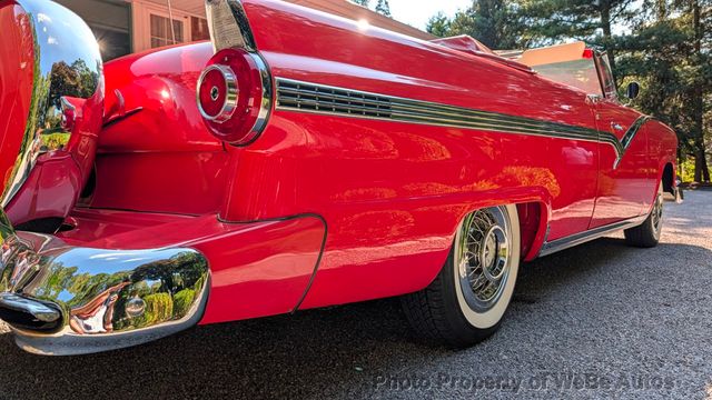 1956 Ford Sunliner Convertible For Sale - 22916791 - 18