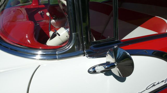 1956 Pontiac STAR CHIEF SHOW CAR - 11015200 - 53