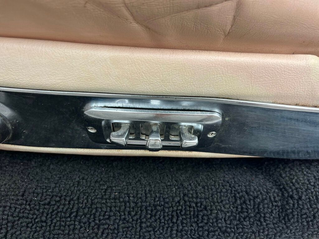 1957 Cadillac Coupe DeVille  - 23043985 - 28