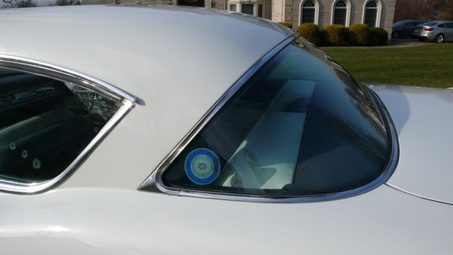 1957 Cadillac Deville  - 19245036 - 32