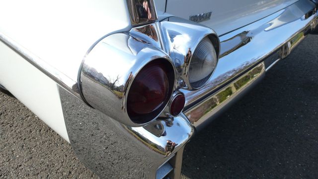 1957 Cadillac Deville  - 19245036 - 39