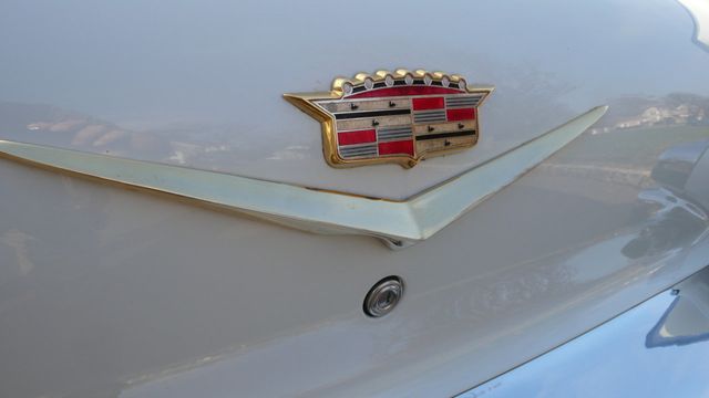 1957 Cadillac Deville  - 19245036 - 44