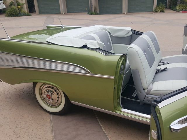 1957 Chevrolet Bel Air Convertible  - 18850418 - 26