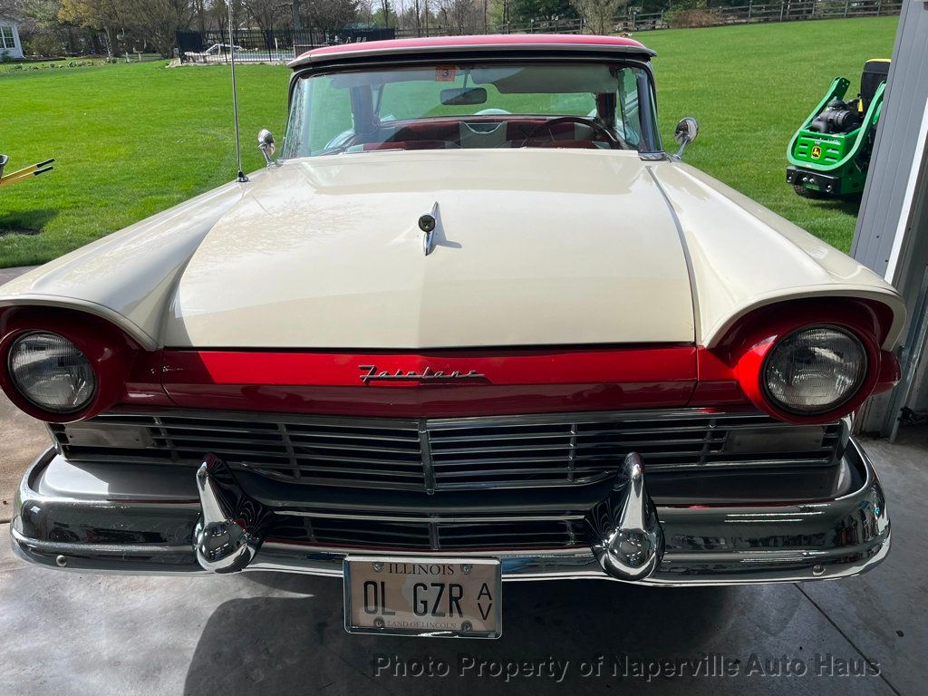 1957 FORD FAIRLANE SKYLINER CONVERTIBLE - Image 2