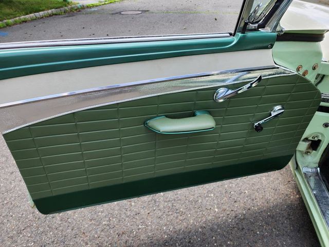 1957 Ford FAIRLANE 500  - 22031249 - 9