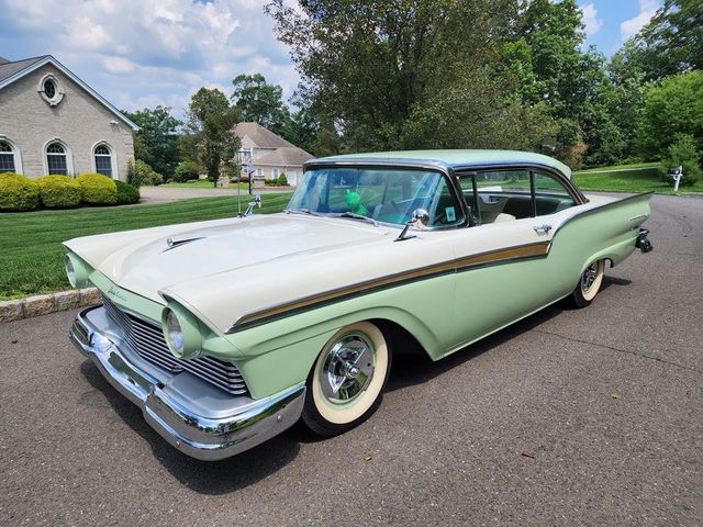 1957 Ford FAIRLANE 500  - 22031249 - 1