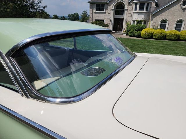 1957 Ford FAIRLANE 500  - 22031249 - 26