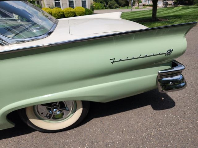 1957 Ford FAIRLANE 500  - 22031249 - 27