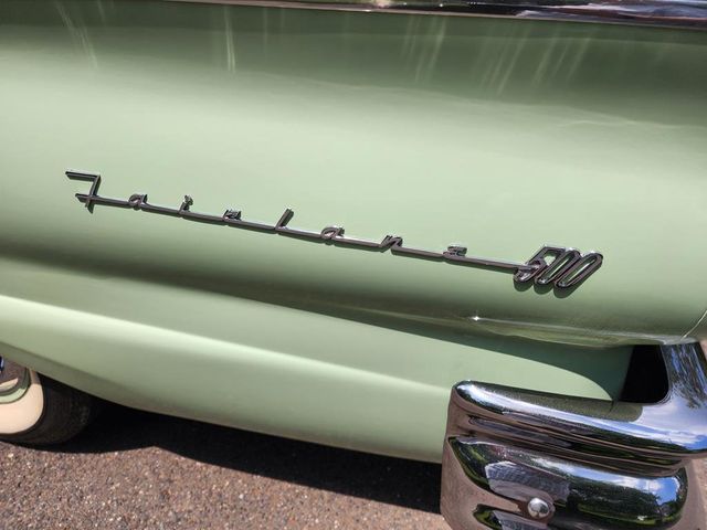 1957 Ford FAIRLANE 500  - 22031249 - 28