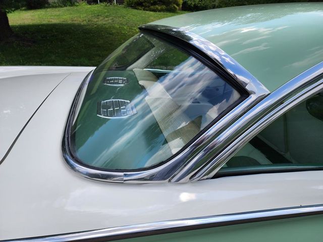 1957 Ford FAIRLANE 500  - 22031249 - 39