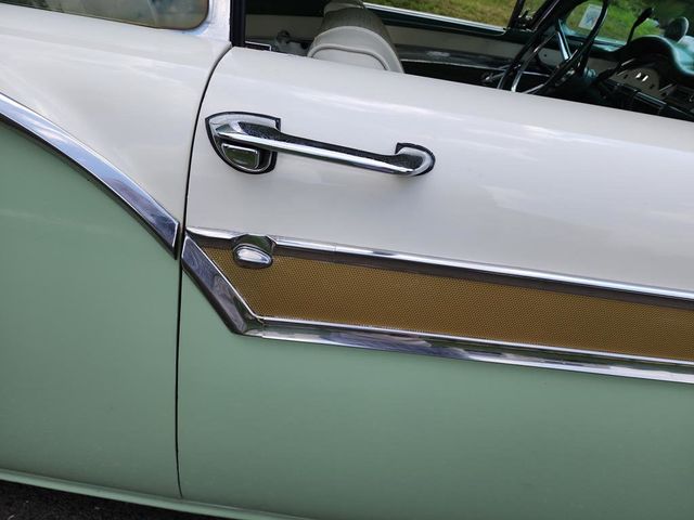 1957 Ford FAIRLANE 500  - 22031249 - 43