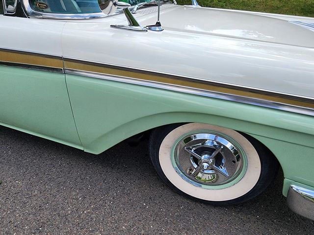 1957 Ford FAIRLANE 500  - 22031249 - 50