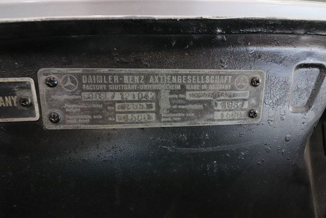 1957 Mercedes-Benz 190 SL  - 19230630 - 35