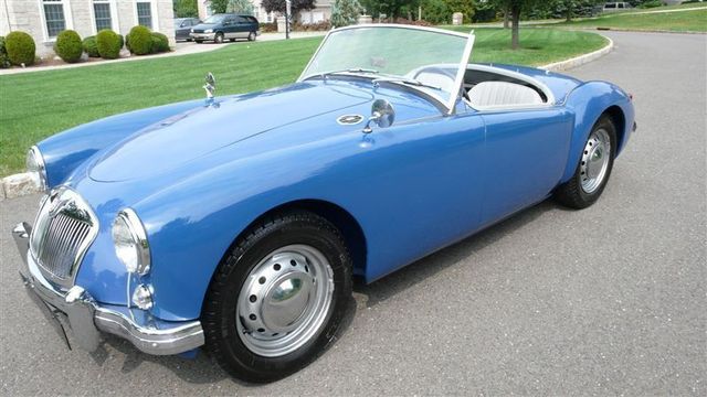1957 MG MGA RESTORED - 7611616 - 18