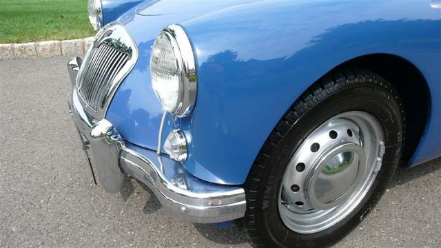 1957 MG MGA RESTORED - 7611616 - 19