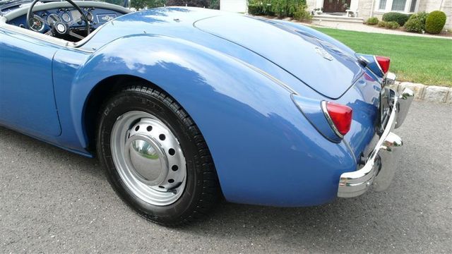 1957 MG MGA RESTORED - 7611616 - 23