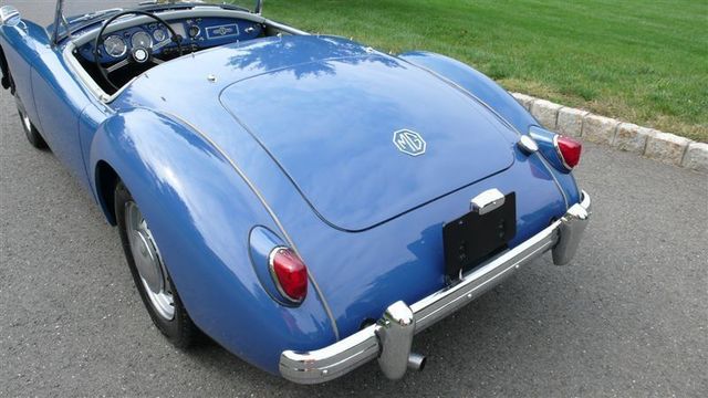 1957 MG MGA RESTORED - 7611616 - 26