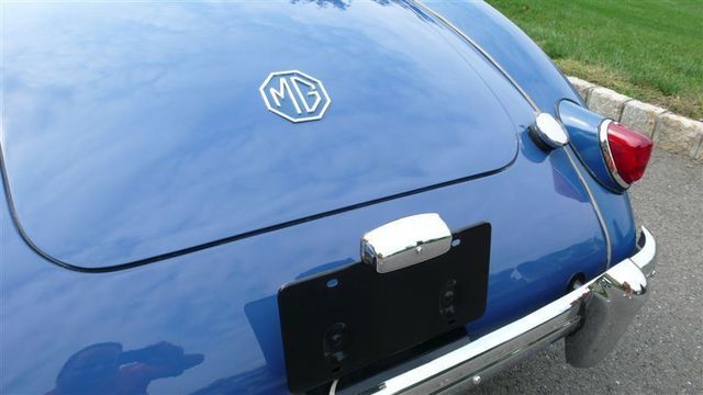 1957 MG MGA RESTORED - 7611616 - 28