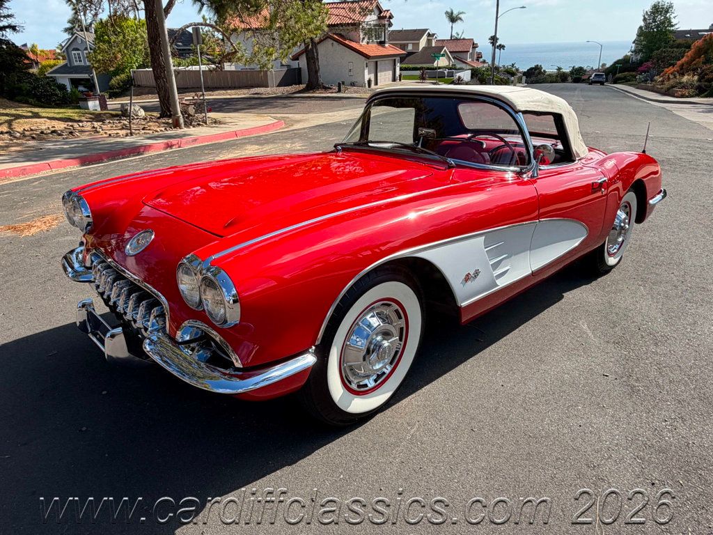 1960 Chevrolet Corvette  - 23028170 - 11