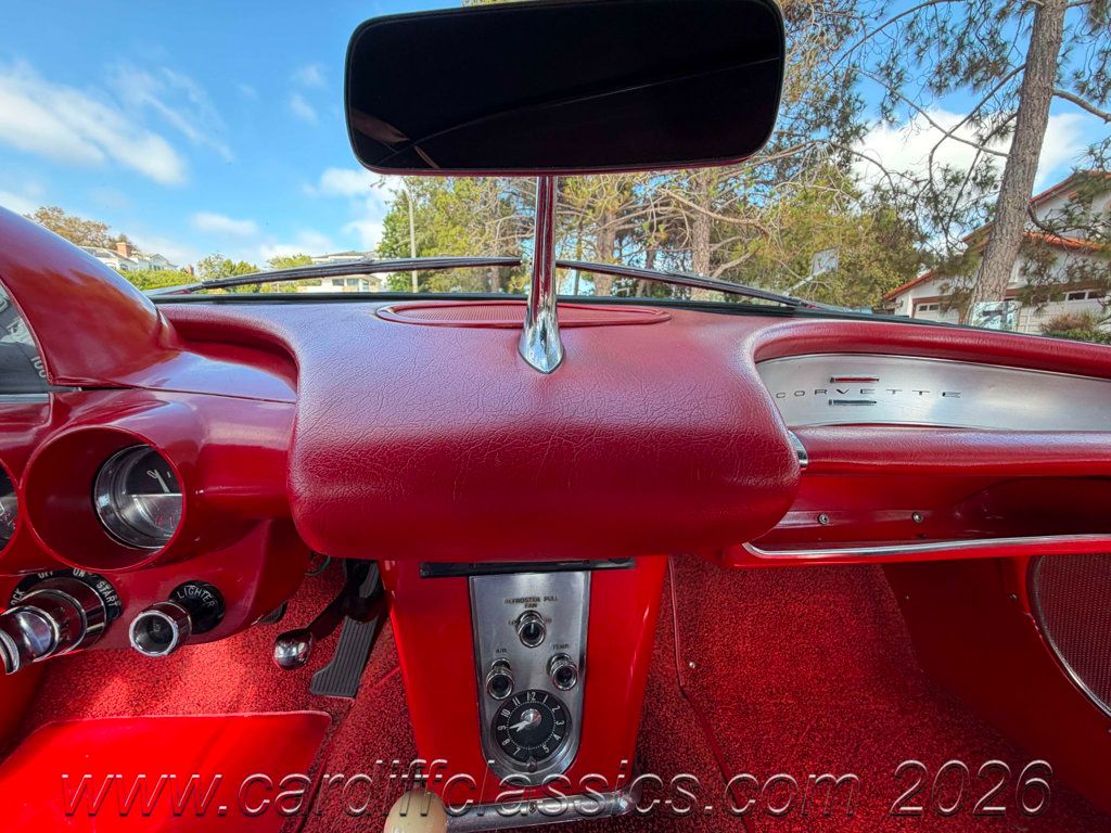 1960 Chevrolet Corvette  - 23028170 - 17