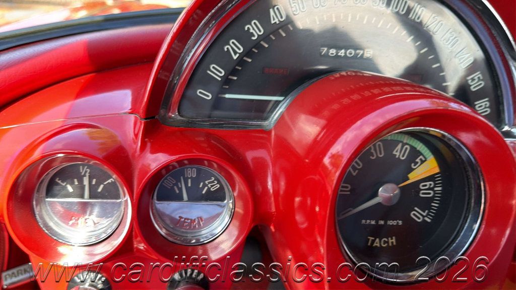 1960 Chevrolet Corvette  - 23028170 - 21