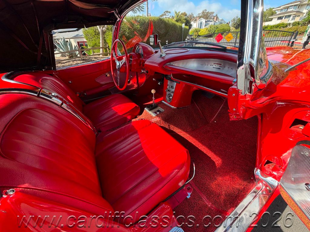 1960 Chevrolet Corvette  - 23028170 - 33