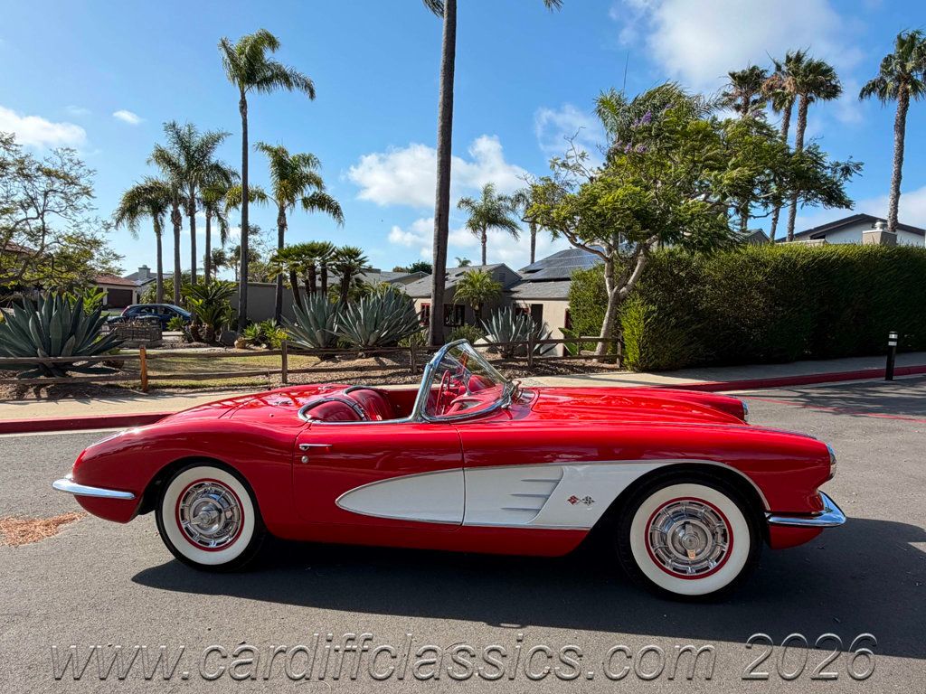 1960 Chevrolet Corvette  - 23028170 - 44