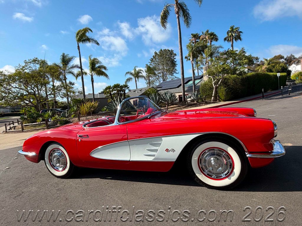1960 Chevrolet Corvette  - 23028170 - 59