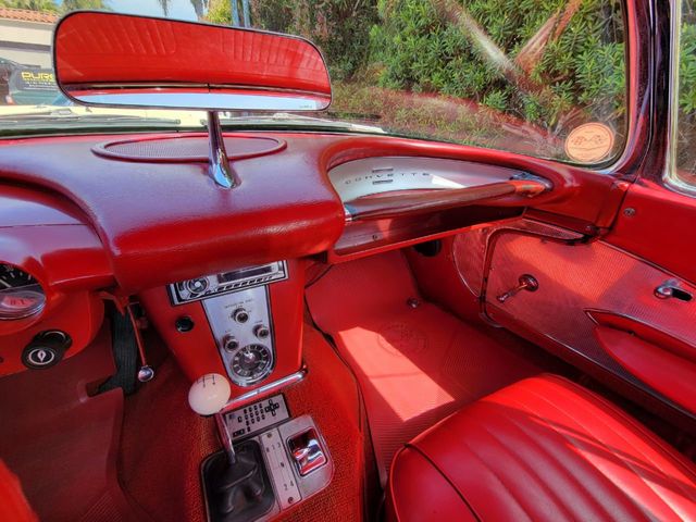 1960 Chevrolet CORVETTE 1960 CHEVROLET CORVETTE CLASSIC SIGNET RED - 21331833 - 22