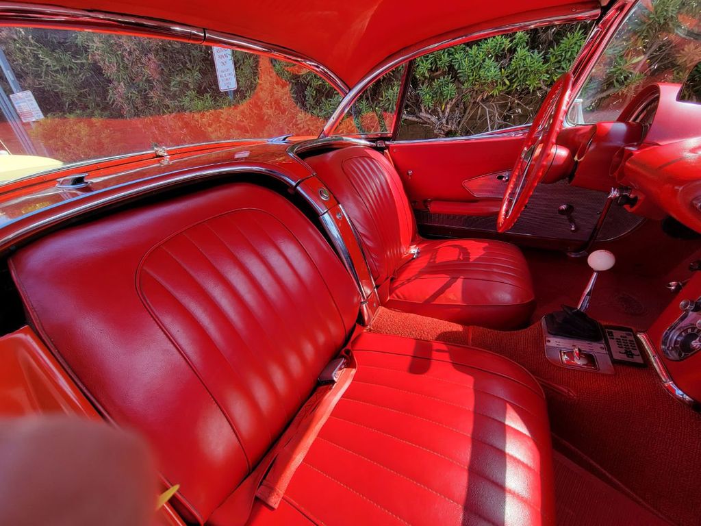 1960 Chevrolet CORVETTE 1960 CHEVROLET CORVETTE CLASSIC SIGNET RED - 21331833 - 33