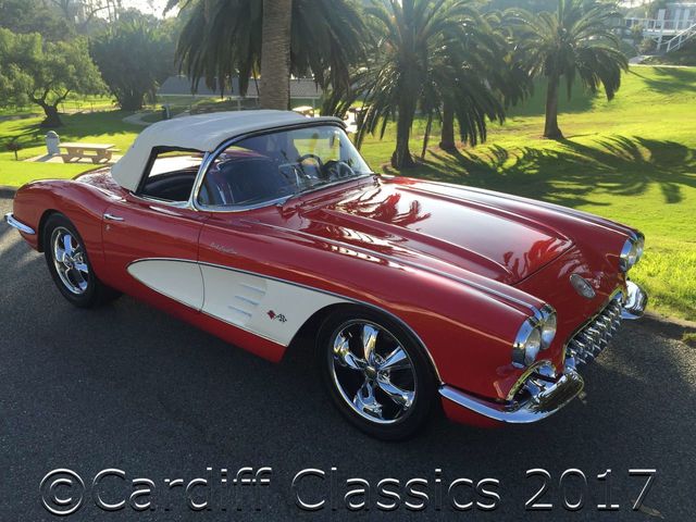 1960 Chevrolet Corvette Resto-Mod LS2 - 16155537 - 31