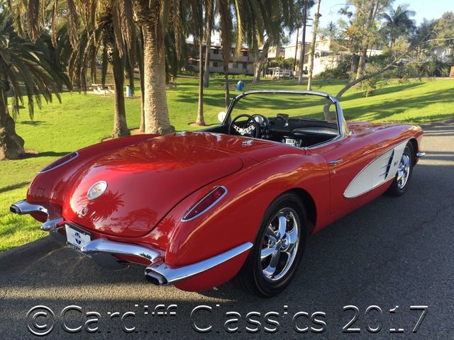1960 Chevrolet Corvette Resto-Mod LS2 - 16155537 - 33
