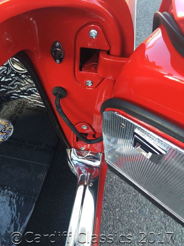 1960 Chevrolet Corvette Resto-Mod LS2 - 16155537 - 34