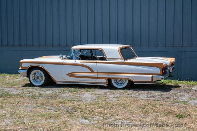 1960 Ford Thunderbird Custom - 22838799 - 14