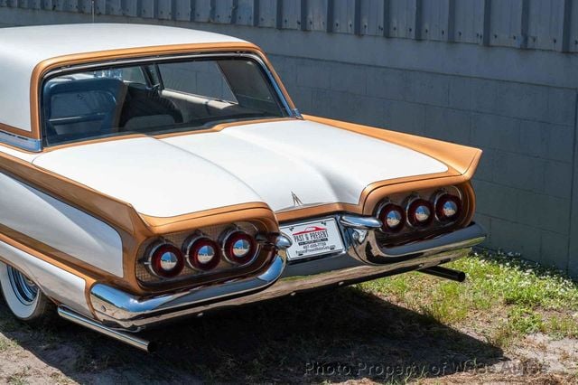 1960 Ford Thunderbird Custom - 22838799 - 16