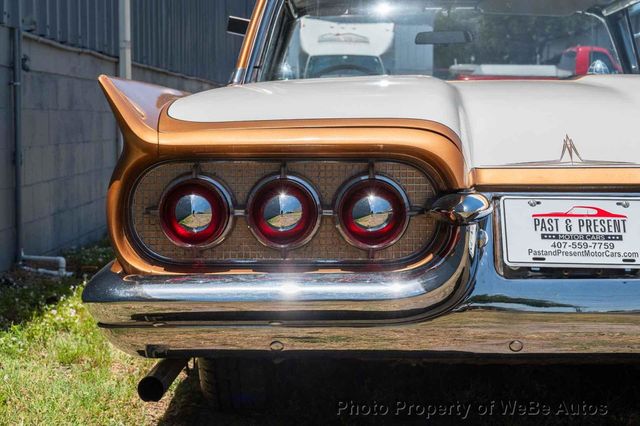 1960 Ford Thunderbird Custom - 22838799 - 41