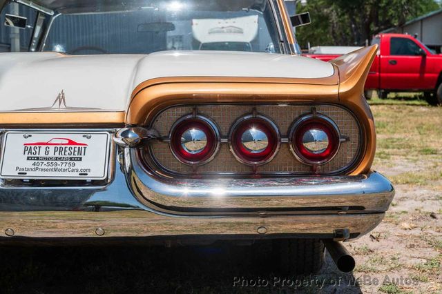 1960 Ford Thunderbird Custom - 22838799 - 42