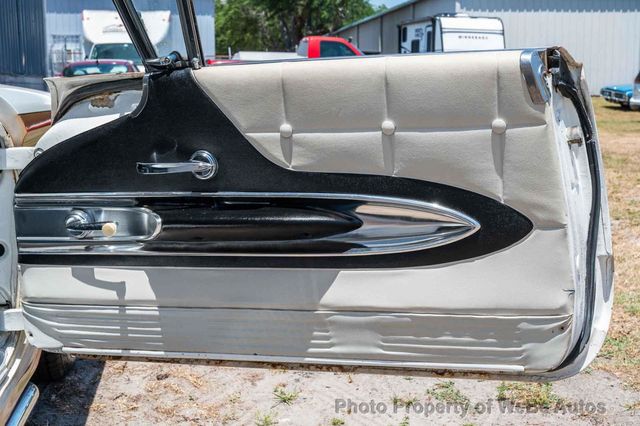 1960 Ford Thunderbird Custom - 22838799 - 50