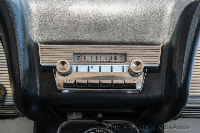 1960 Ford Thunderbird Custom - 22838799 - 60