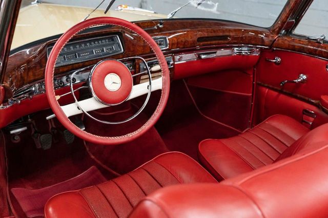 1960 Mercedes-Benz 220S  - 21010089 - 23