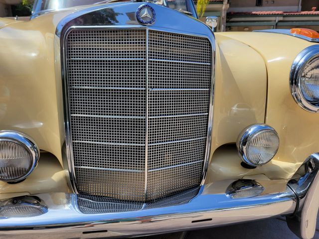 1960 Mercedes-Benz 220S  - 21010089 - 39