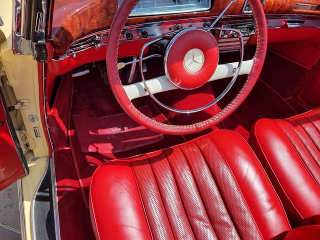 1960 Mercedes-Benz 220S  - 21010089 - 46