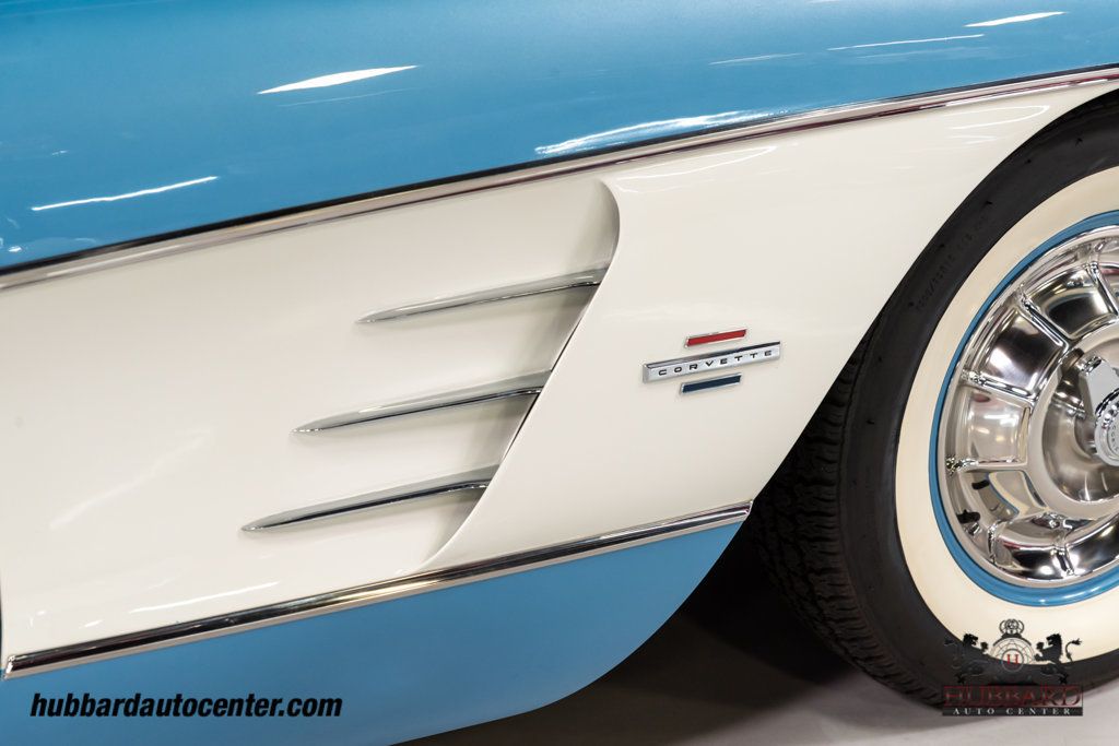 1961 Chevrolet Corvette  - 22412073 - 24